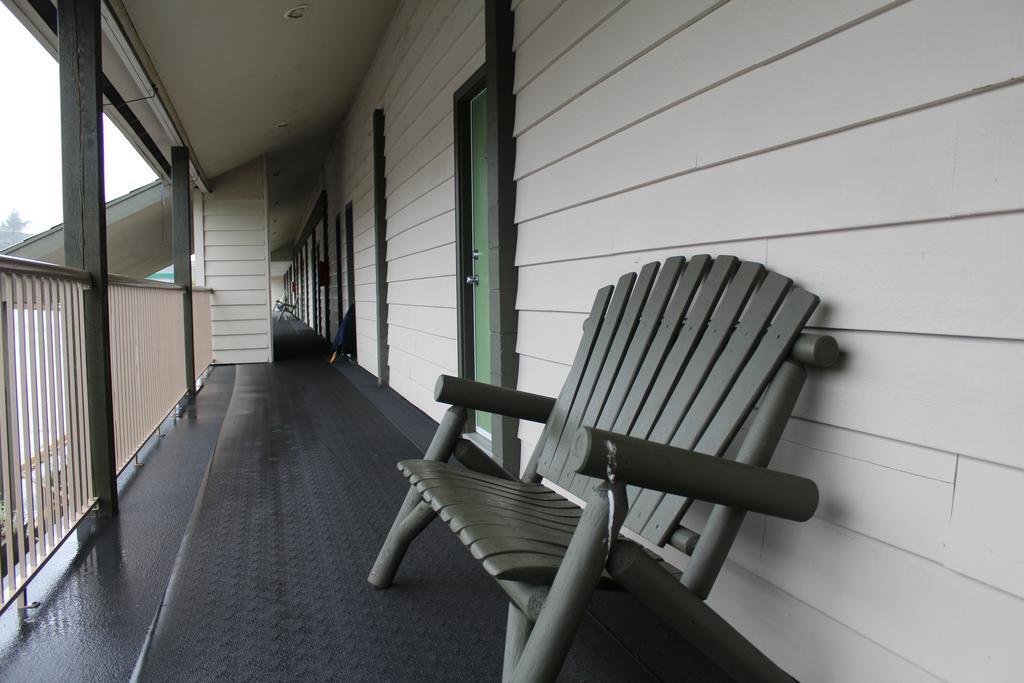 Pacific Rim Motel Ucluelet Buitenkant foto