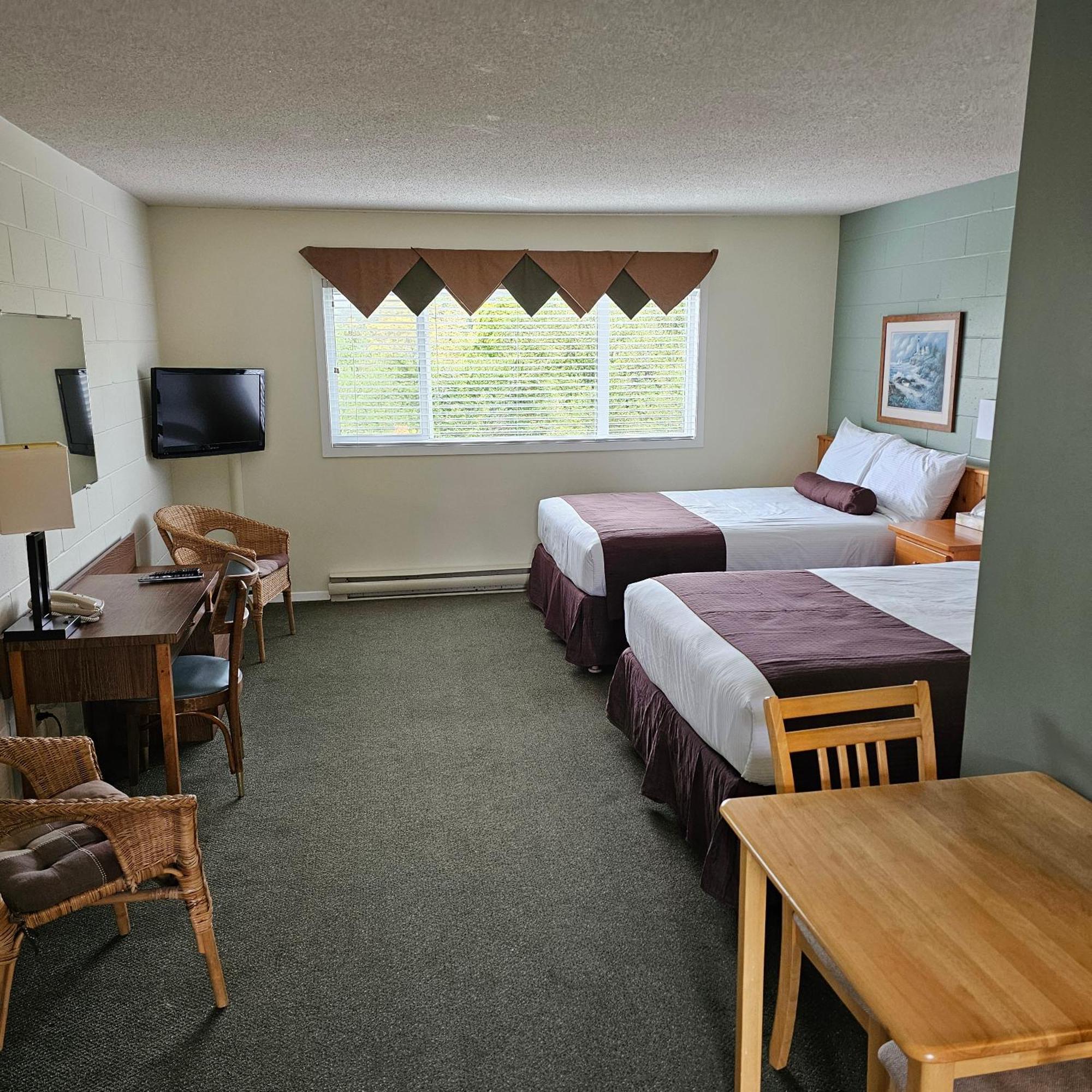 Pacific Rim Motel Ucluelet Buitenkant foto