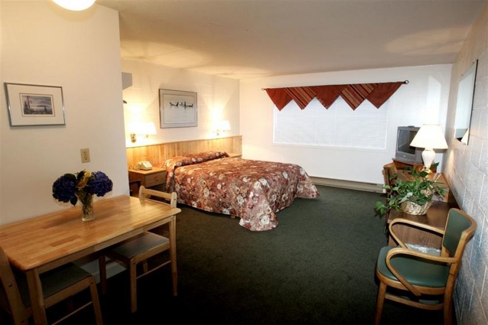 Pacific Rim Motel Ucluelet Buitenkant foto